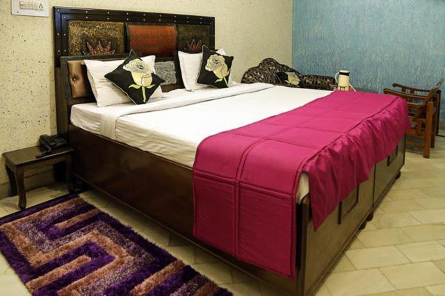 Hotel Amron45 Chandīgarh エクステリア 写真