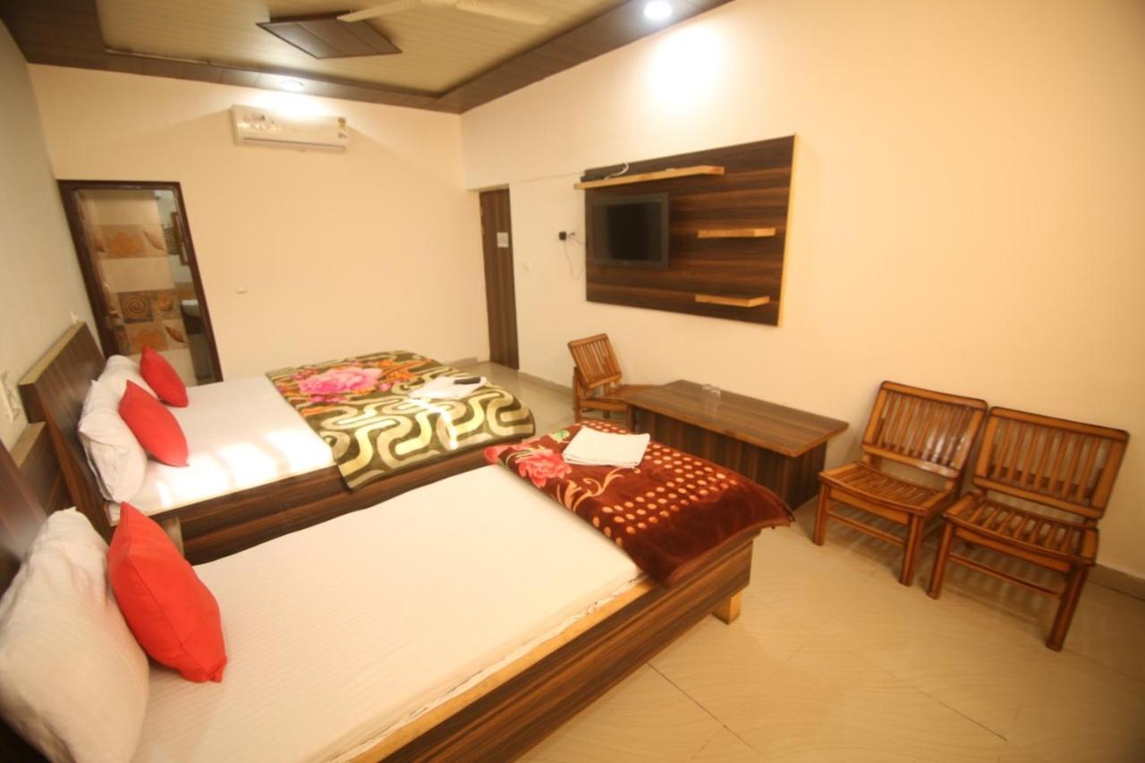 Hotel Amron45 Chandīgarh エクステリア 写真